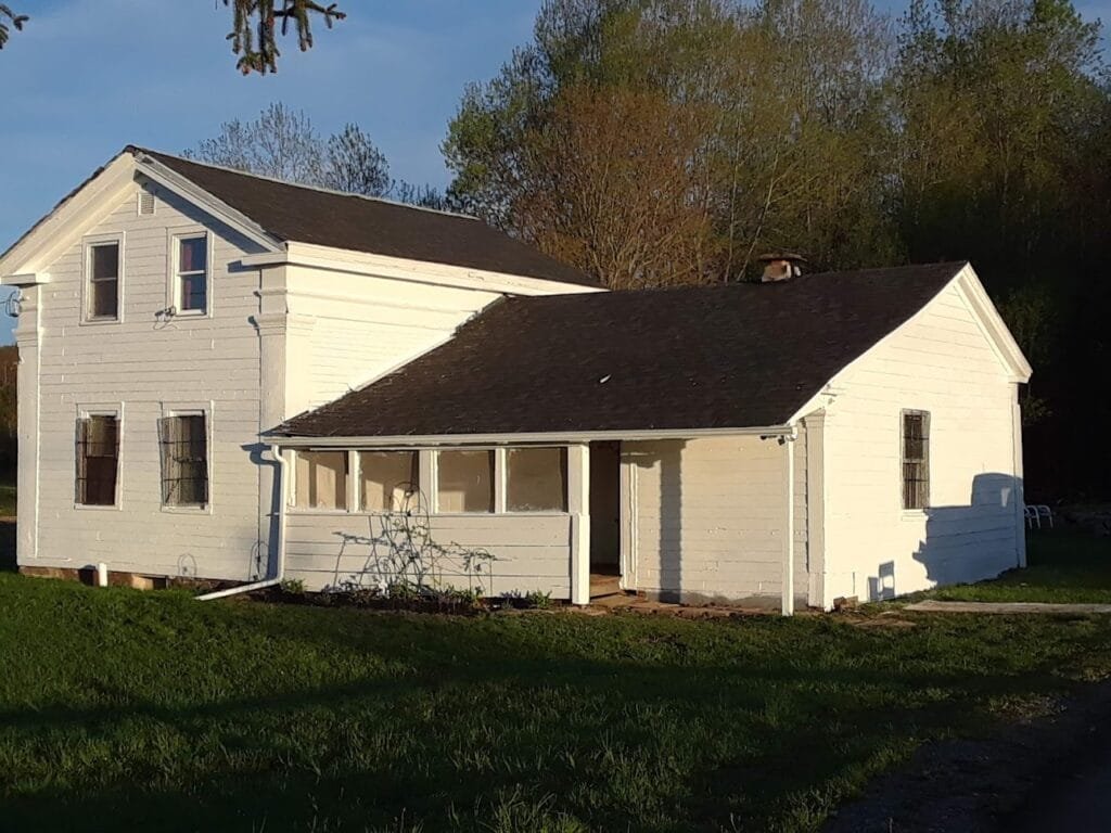 The Haunted Hinsdale / Dandy House Haunted Hotels in Hinsdale New York