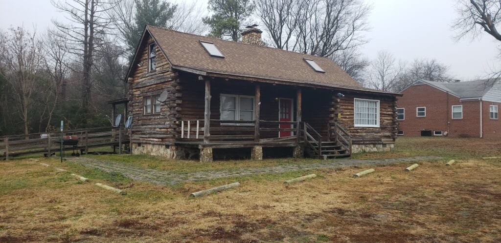 Cabin On 360 Haunted Hotels in Mechanicsville Virginia