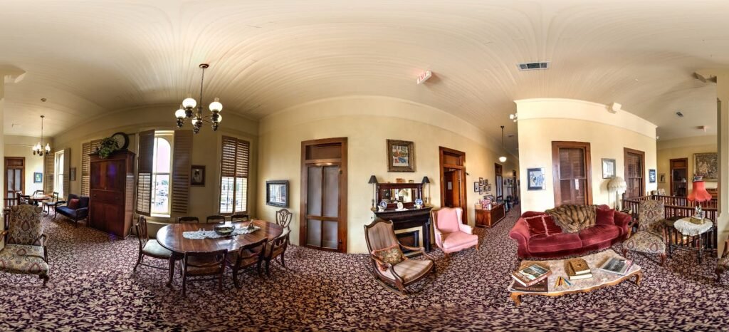 Nutt House Hotel Haunted Hotels in Granbury Texas