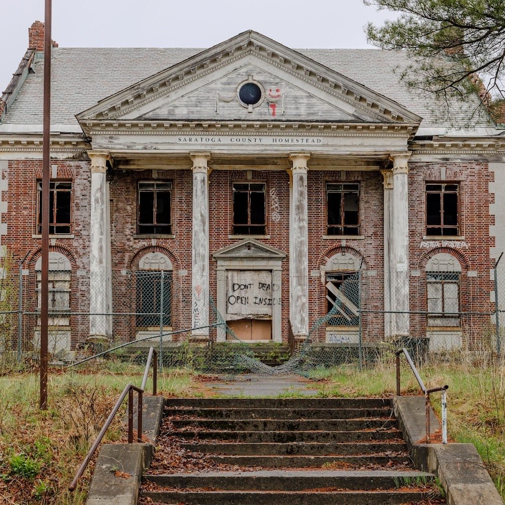 Saratoga County Homestead Haunted Hotels in Middle Grove New York