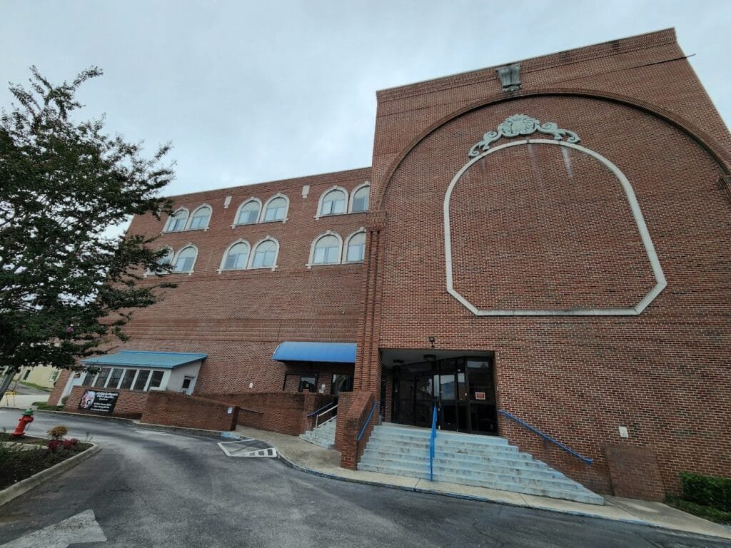Old Historic Harriman Hospital Haunted Hotels in Harriman Tennessee