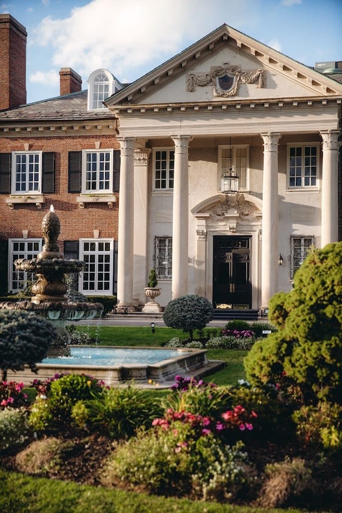 The Mansion at Glen Cove Haunted Hotels in Glen Cove New York