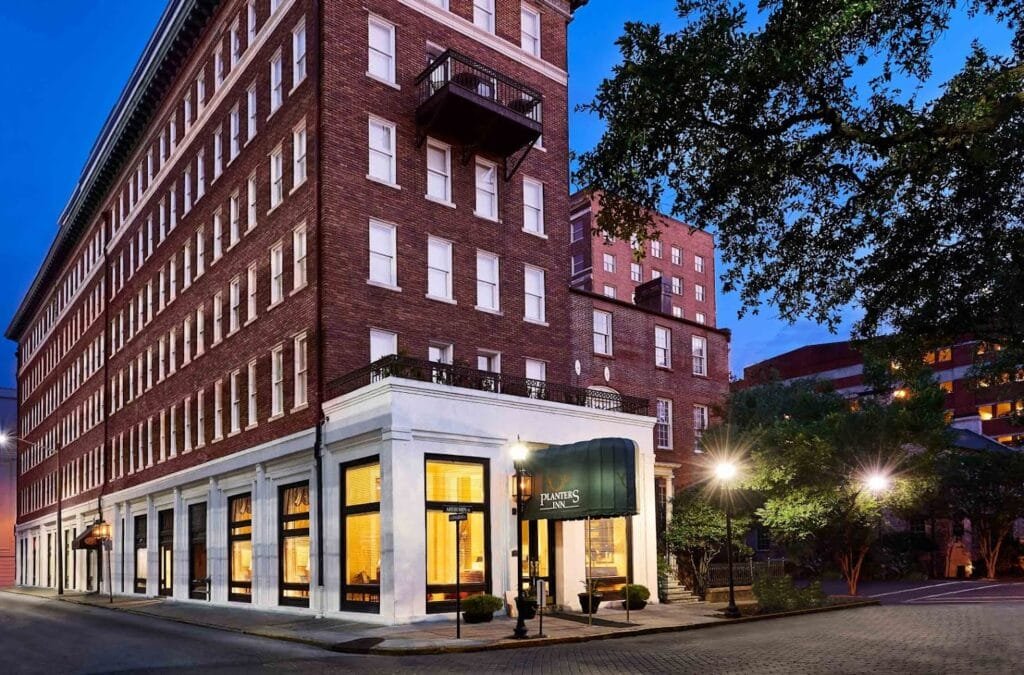 Planters Inn Haunted Hotels in Savannah Georgia