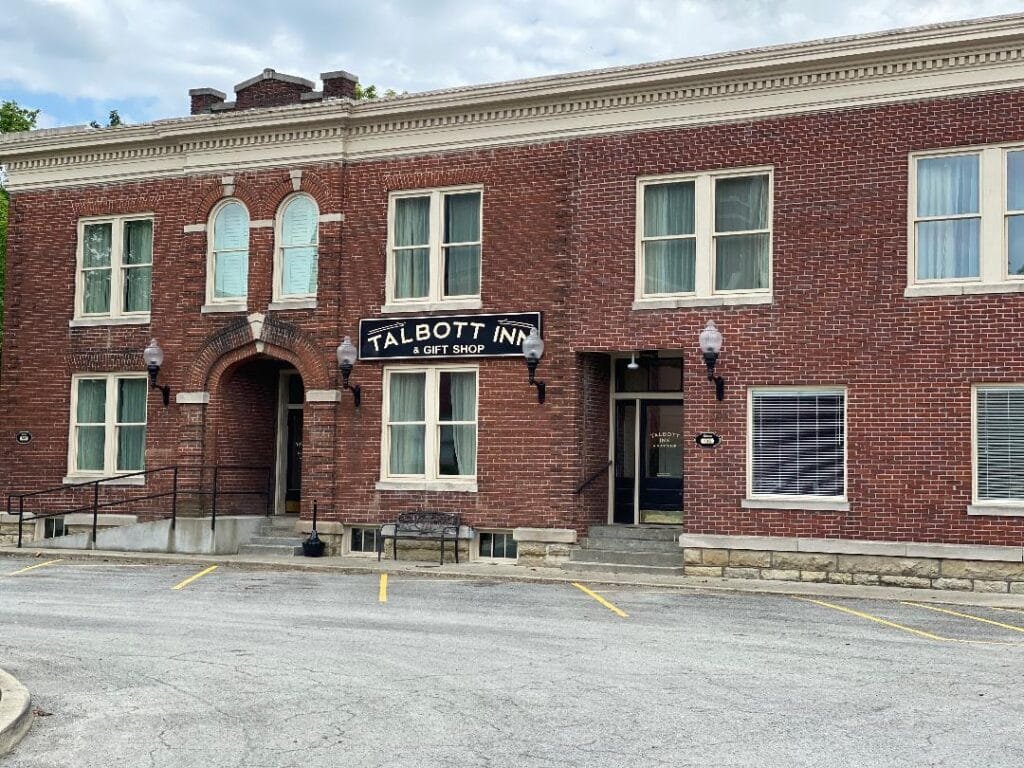 Talbott Inn Haunted Hotels in Bardstown Kentucky