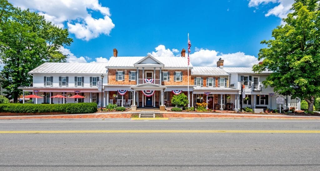 Wayside Inn Haunted Hotels in Middletown Virginia