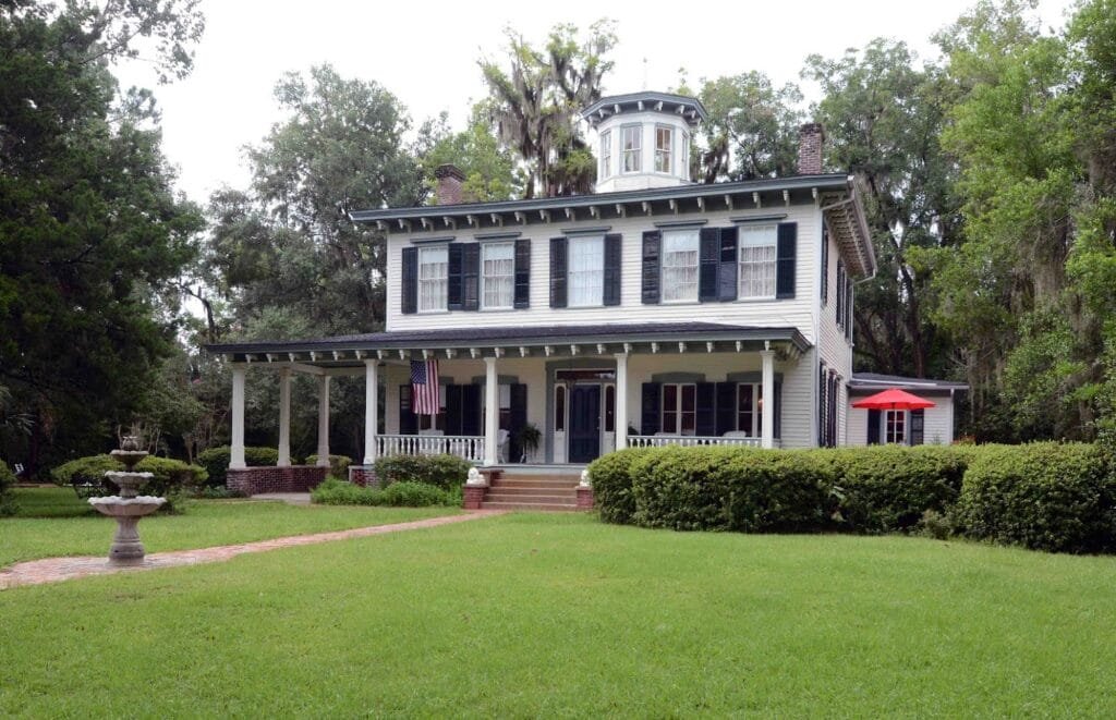 1872 Denham Inn Haunted Hotels in Monticello Florida