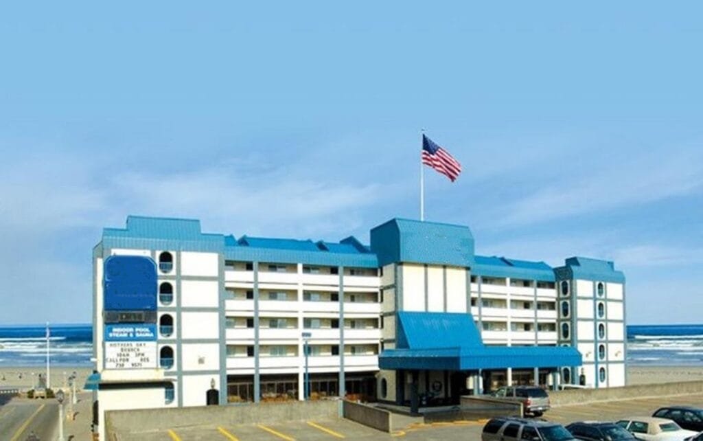 Promenade Inn & Suites Oceanfront Haunted Hotels in Seaside Oregon