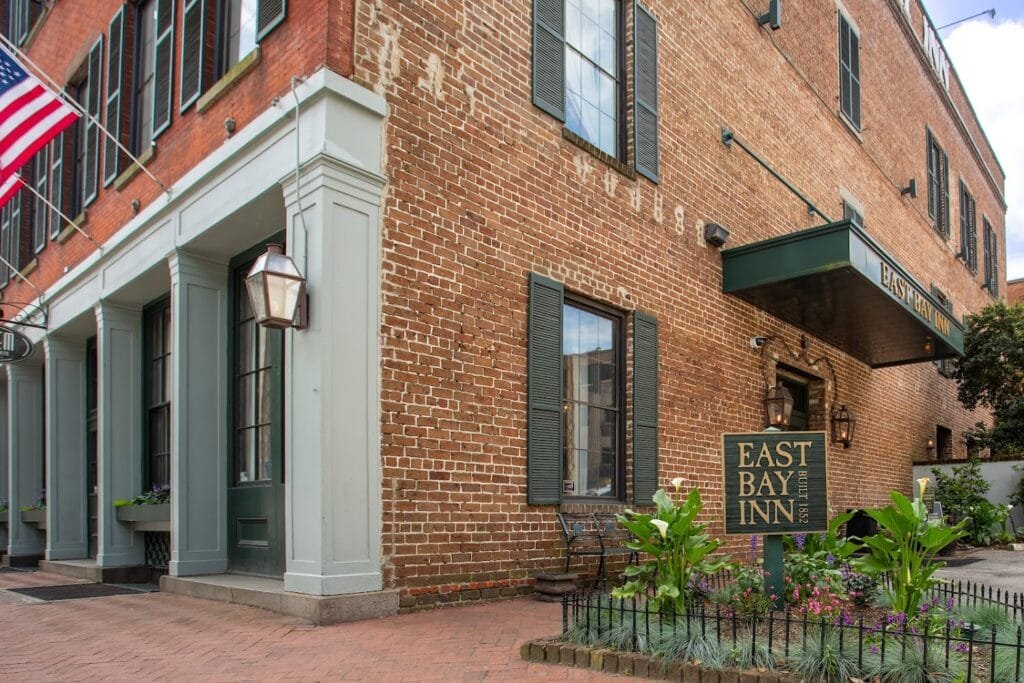 East Bay Inn - Historic Inns of Savannah Haunted Hotels in Savannah Georgia