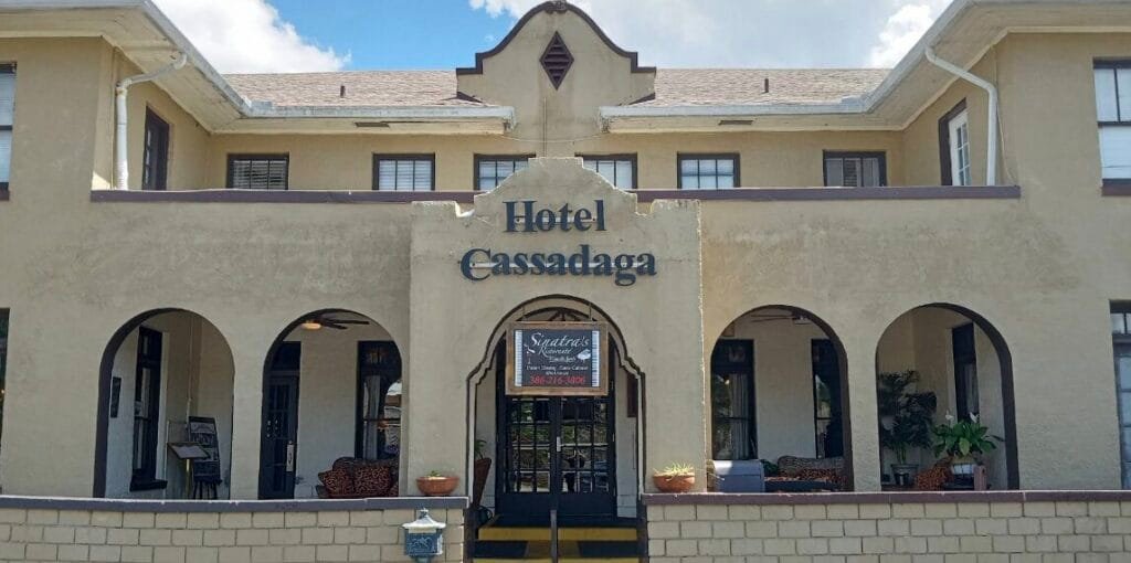 Hotel Cassadaga haunted hotel in helen Florida