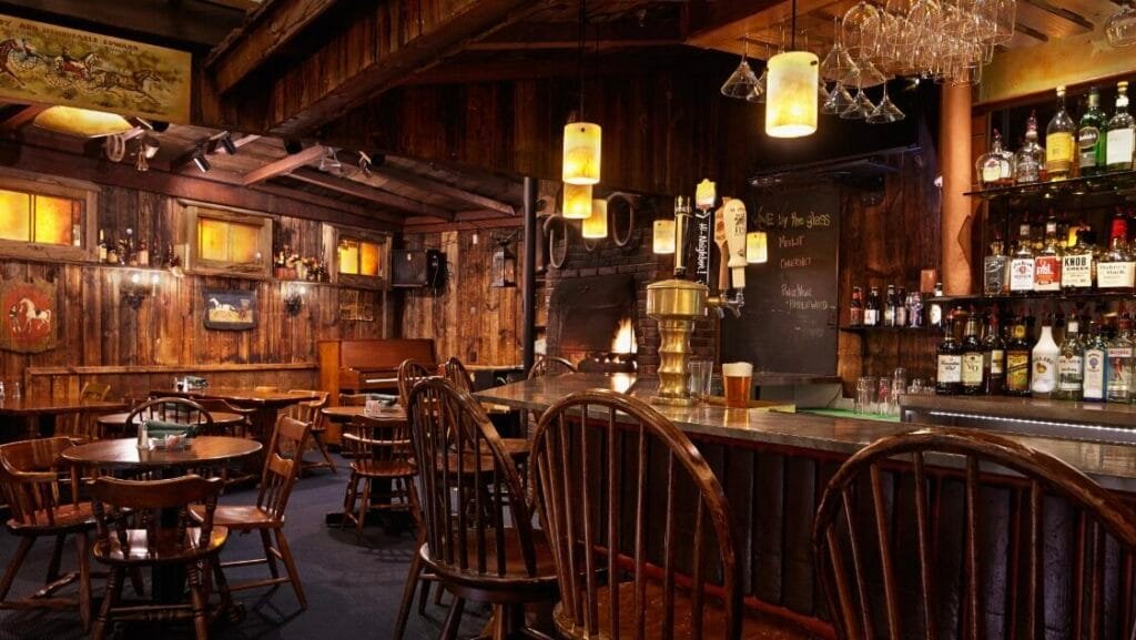 Concord's Colonial Inn haunted hotel in massachusetts